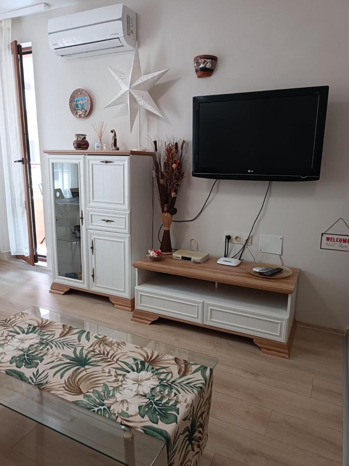 Megi Luxury Apartments Pomorie Extérieur photo